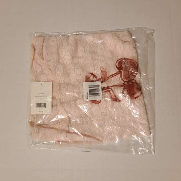 Sugar Moon CHERRY Short Sleeve Lace Cropped Tee - XL - Picture 4 of 5